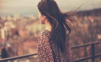 Có người mới nhưng vẫn không thể dứt tình với người cũ