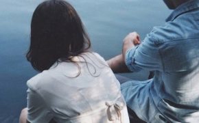 Với anh, tôi chỉ là kẻ thay thế cho vui