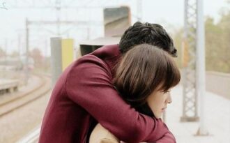 Muốn quay lại với bạn gái sau khi “cảm nắng” nữ đồng nghiệp