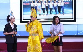 Sinh viên Tài chính mượn chất liệu cổ tích thi tài “Giám đốc Tài chính tương lai”