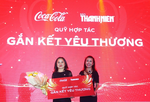 Thu Minh, Dương Triệu Vũ bùng nổ hết mình trong đêm đại tiệc “Chung tay kết nối – dẫn lối vinh quang” 2019 - 5