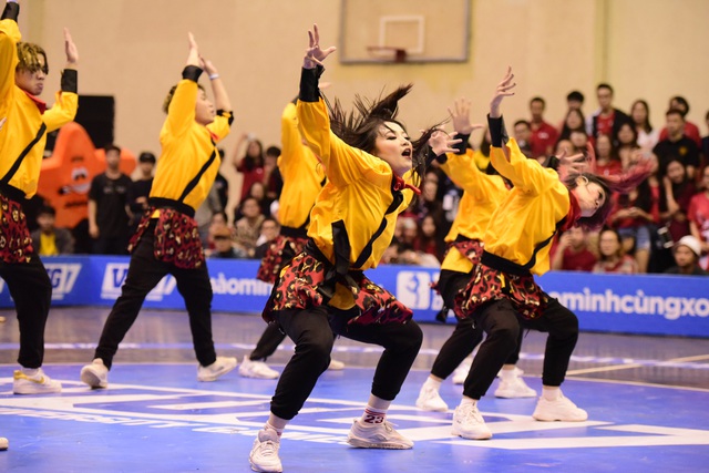 SV Phương Đông nhảy cực đỉnh chiến thắng Dance Battle, SV Thuỷ lợi vô địch Futsal - 4