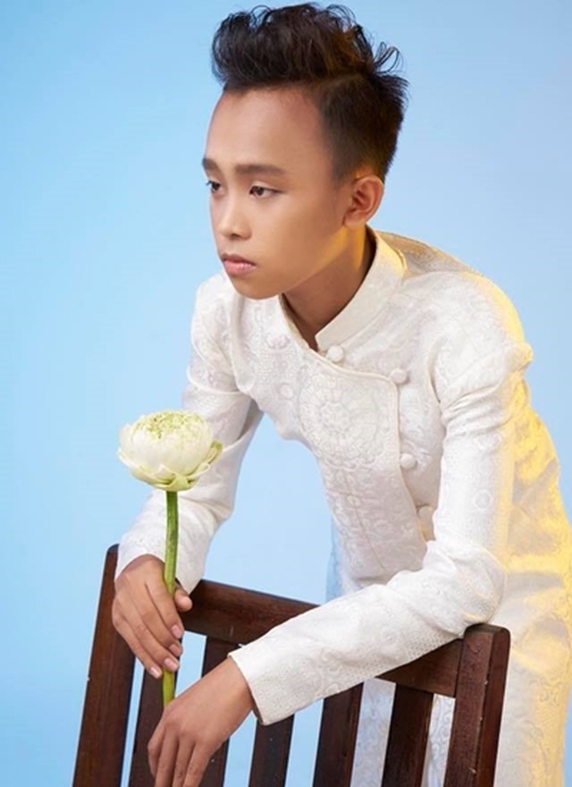 Cậu bé nghèo Hồ Văn Cường sau 3 năm đăng quang Vietnam Idol Kids - 17