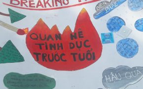 Hài hước đi mua bao cao su, chỉ vào… hộp băng keo