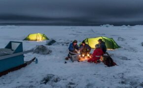 Câu chuyện về thử thách khắc nghiệt ở Greenland