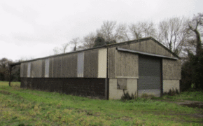 Ngỡ ngàng với biệt thự triệu đô từng là… chuồng gia súc cũ nát