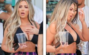 Holly Hagan “lấp ló” ngực đầy
