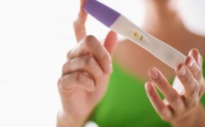 Rộ trò đùa “hai vạch” ngày Cá tháng Tư