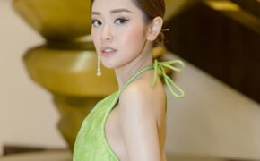 Thu Hằng táo bạo mặc váy yếm lưng trần, đội nón ba tầm hát trong carnaval Hạ Long