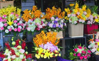 Đà Nẵng: Hoa ngập tràn các tuyến phố dịp 20/10