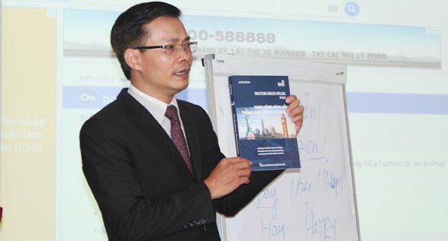 Tiếp cận cách học tiếng Anh mới lạ bằng “nhị ngữ”