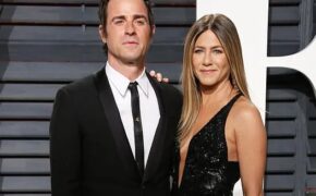 Jennifer Aniston và chồng cũ tái ngộ vì cún cưng