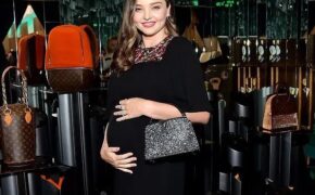 Miranda Kerr xinh đẹp bế bụng bầu lần ba