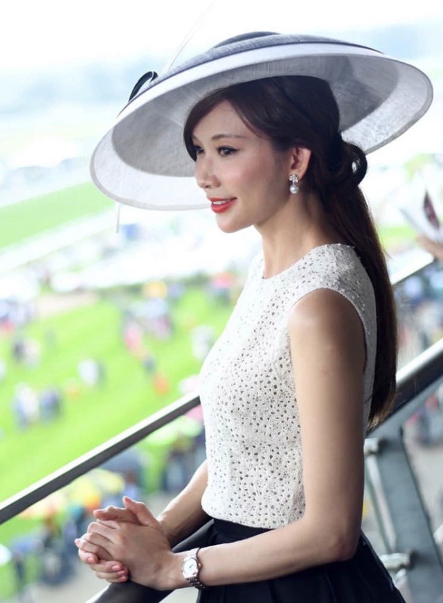 “Cô dâu mới” Lâm Chí Linh tái xuất xinh đẹp sau đám cưới bí mật - 8