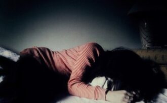 Giảng viên Sư phạm cảnh báo từ việc bạn trai thuê giang hồ dọa chém bạn gái