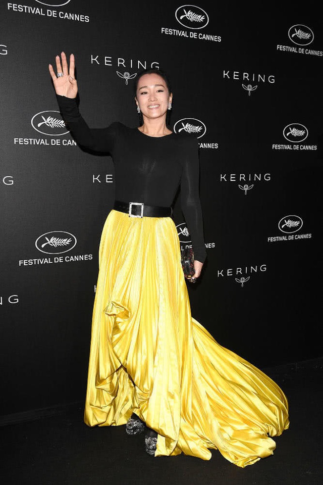 Vợ chồng Củng Lợi hạnh phúc sánh đôi tại LHP Cannes 2019 - 6