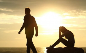 Vợ muốn ly hôn, chồng đòi bồi thường… “đời trai đã mất”