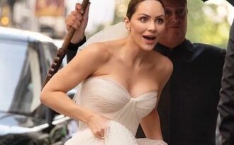 Katharine McPhee kết hôn với bạn trai hơn 34 tuổi