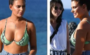 Megan Barton bốc lửa với áo tắm hai mảnh