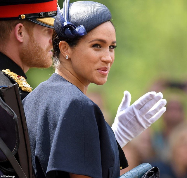 Meghan Markle tái xuất sau khi sinh con trai - 3