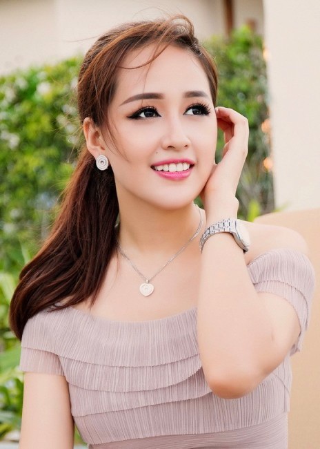 Cho đến khi tham gia Hoa hậu Thế giới 2006, Mai Phương Thuý quyết định đi chỉnh sửa hàm răng. Nhan sắc của Mai Phương Thuý đã lên đời đáng kể, cô cũng rạng rỡ hơn mỗi khi cười.