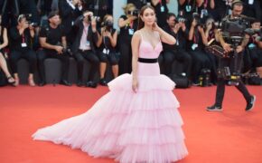 Kiều nữ Thái Lan Min Pechaya rạng rỡ tại Venice