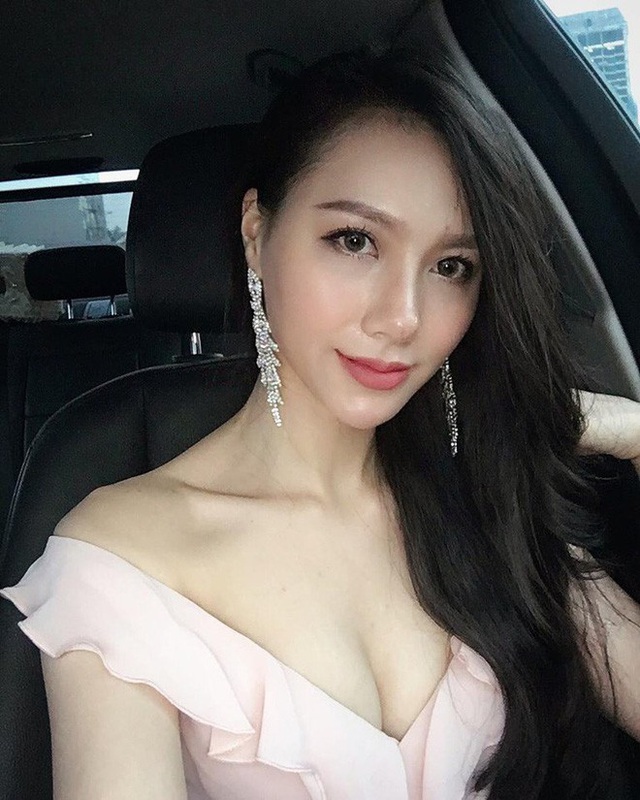 Trong số những MC hiện tại của VTV, Minh Hà thuộc nhóm những cô nàng sexy và nóng bỏng nhất.