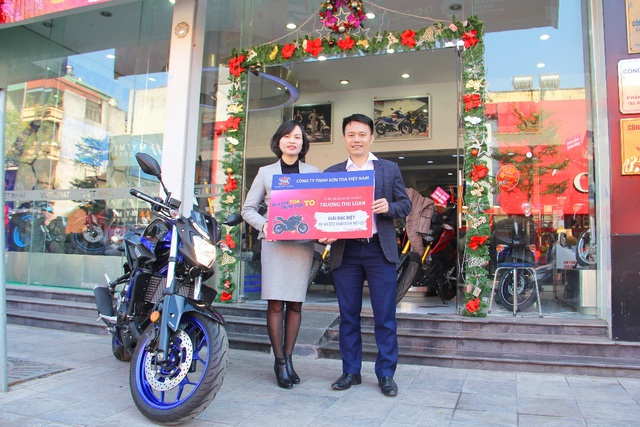 Sơn TOA trao giải cho khách hàng trúng xe Mô tô trong chương trình“Mua sơn TOA, trúng quà to” - 2 Sơn TOA trao giải cho khách hàng trúng xe Mô tô trong chương trình“Mua sơn TOA, trúng quà to” - 2