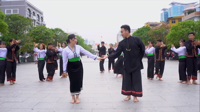 'Bí kíp tỏ tình dành cho các chàng trai: Càng độc lạ càng tốt - 1