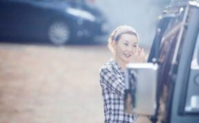 Trương Mạn Ngọc tươi tắn và trẻ trung sau loạt ảnh già nua, mệt mỏi