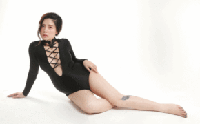 Đường cong nóng bỏng của Ngọc Hiền Doremi dù đang khệ nệ bụng bầu