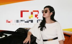 Nguyễn Hồng Nhung dự sự kiện làm đẹp lớn nhất thế giới