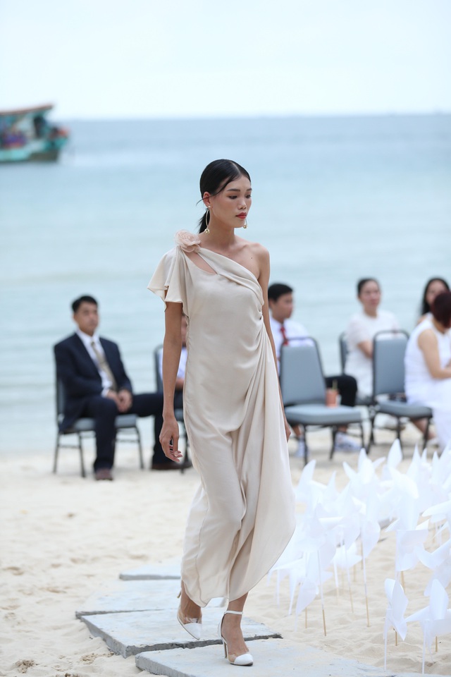 Quán quân Vietnams Next Top Model Kim Dung tái xuất quyến rũ - 4