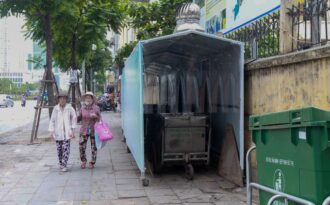 Hà Nội: Trang bị “nhà ở di động” cho xe đẩy rác trên nhiều tuyến phố
