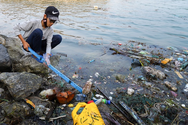 Hưởng ứng trào lưu ChallengeForChange, hơn 500 thanh niên đến đảo Lý Sơn dọn rác - 5