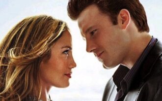 Những cảnh phim khiến người xem… “sởn gai ốc”