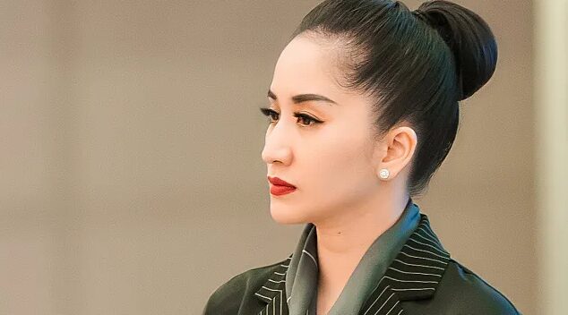 Khánh Thi thấy có lỗi vì không chu toàn được việc gia đình