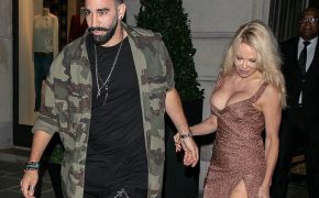 Pamela Anderson tái hợp với “phi công trẻ “kém 19 tuổi