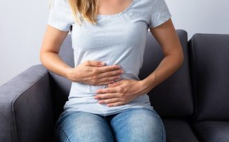 6 dấu hiệu bạn bị trào ngược axit dạ dày