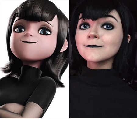 Đầu tiên phải kể tới màn hoá thân giống y đúc nhân vật Mavis trong phim “Hotel Transylvania”