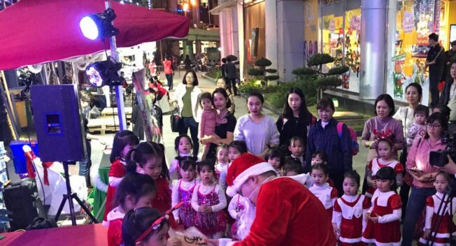 Top 3 địa điểm hot nhất dịp Giáng Sinh năm nay ở Hà Nội