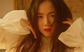 Phương Ly khiến khán giả ngỡ ngàng với vẻ đẹp trong veo