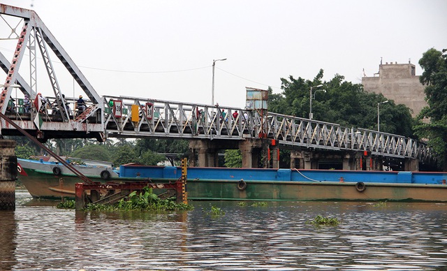 Việc tháo dỡ cầu Phú Long cũ sẽ phát huy tiềm năng giao thông đường thủy, kết nối giao thông, tạo động lực thúc đẩy phát triển kinh tế, góp phần giảm áp lực về giao thông đường bộ hiện nay, góp phần phát triển kinh tế vùng.