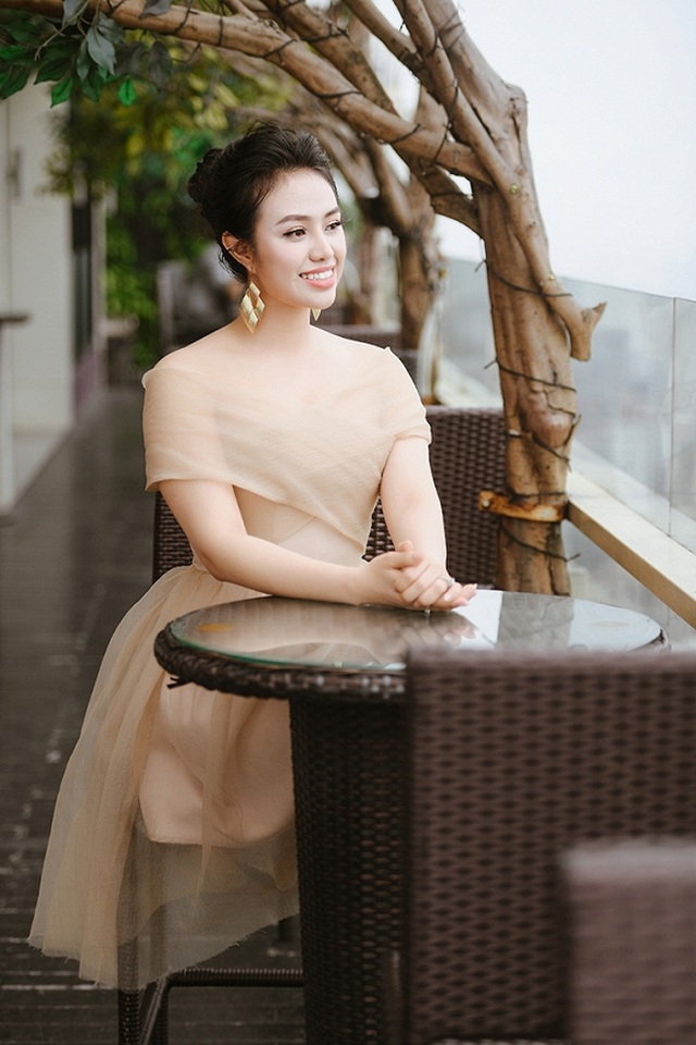 Lương Hải Yến xuất hiện rạng rỡ sau khi đăng quang Quán quân Sao Mai 2019 - 4