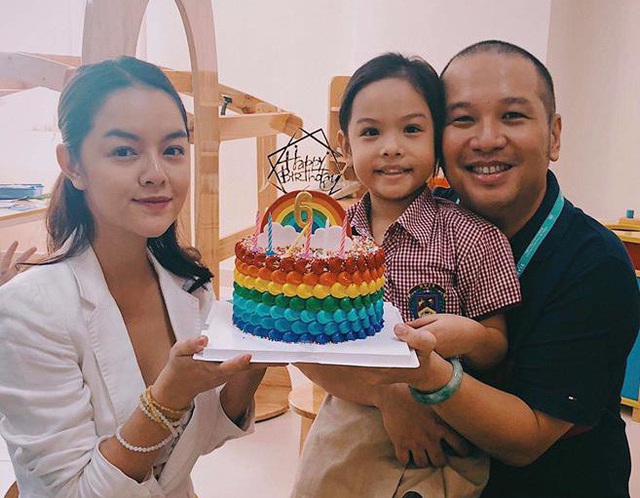 Như đã chia sẻ, điều quan trọng nhất của cả hai vẫn là con cái, mới đây mới đây cặp đôi Phạm Quỳnh Anh - Quang Huy vẫn cùng nhau tổ chức sinh nhật tròn 6 tuổi cho con gái Tuệ Lâm.