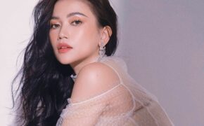 Chia tay bạn trai bác sĩ kém 4 tuổi, Sĩ Thanh xuất hiện nóng bỏng mắt