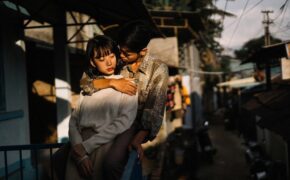 Bộ ảnh đầy cảm xúc nơi khu nhà cũ của cặp đôi yêu từ cái nhìn đầu tiên