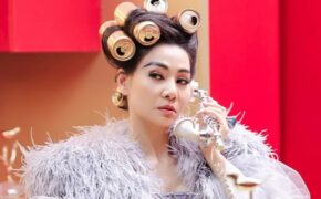 Thu Minh gây sốc với mái tóc cuốn lô bằng vỏ lon đáp trả antifan