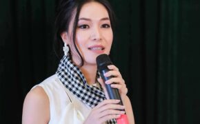 Thùy Dung bế tắc, suýt ngã quỵ trước áp lực của vương miện năm 18 tuổi