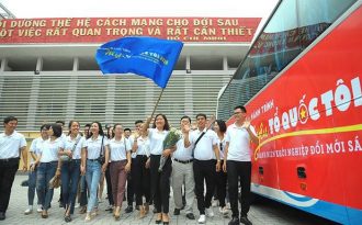 100 thanh niên sôi nổi lan toả tinh thần khởi nghiệp dọc chiều dài đất nước